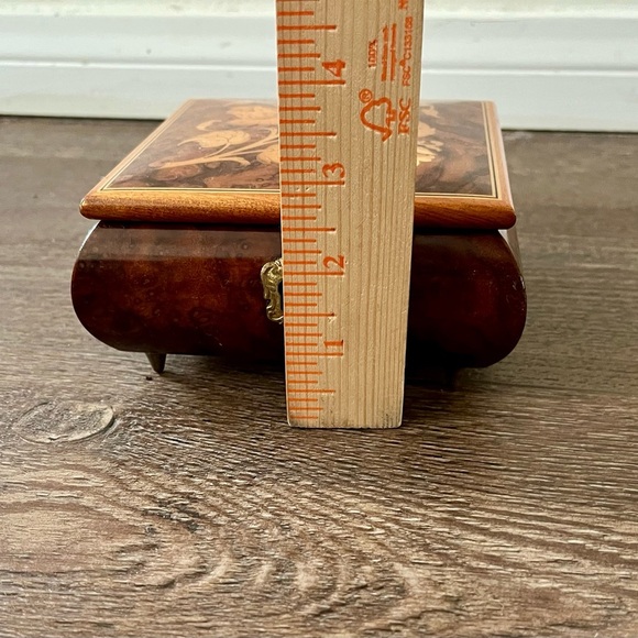 Vintage Tenge Swiss Musical Box Made In Italy With A Swess Movement - Picture 2 of 12